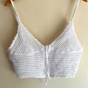 Be Festival Ready in KENDALL + KYLIE Women's White Crochet boho crop tank Size L